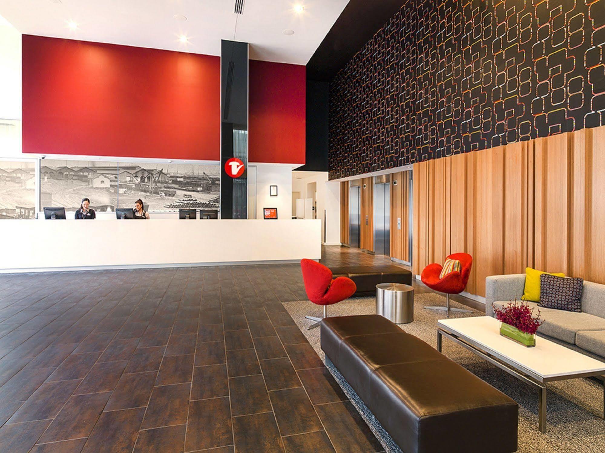 Travelodge Hotel Melbourne Docklands Kültér fotó